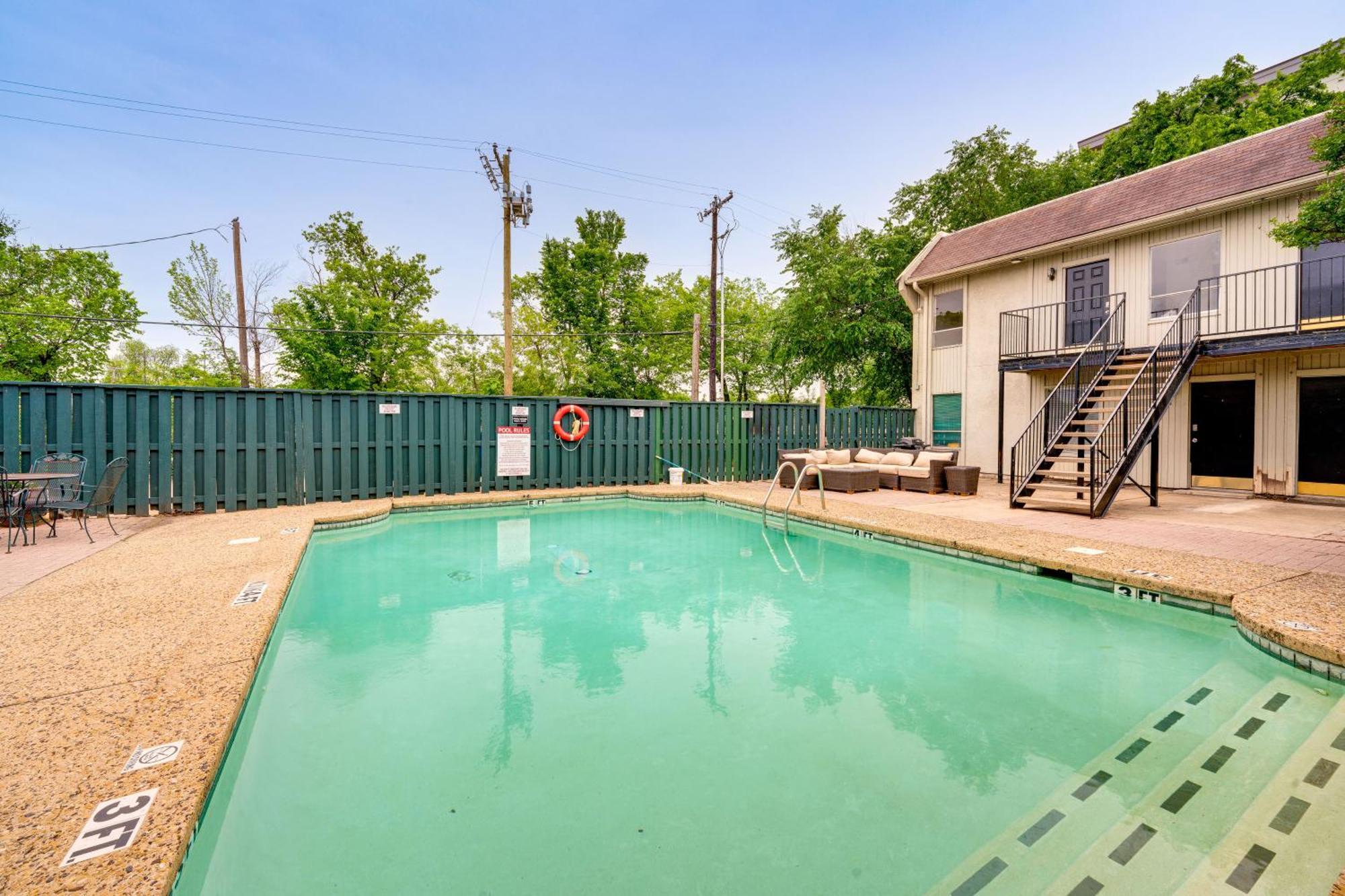 Apartment Quaint With Pool Access 4 Mi To Dtwn Dallas! Dallas
