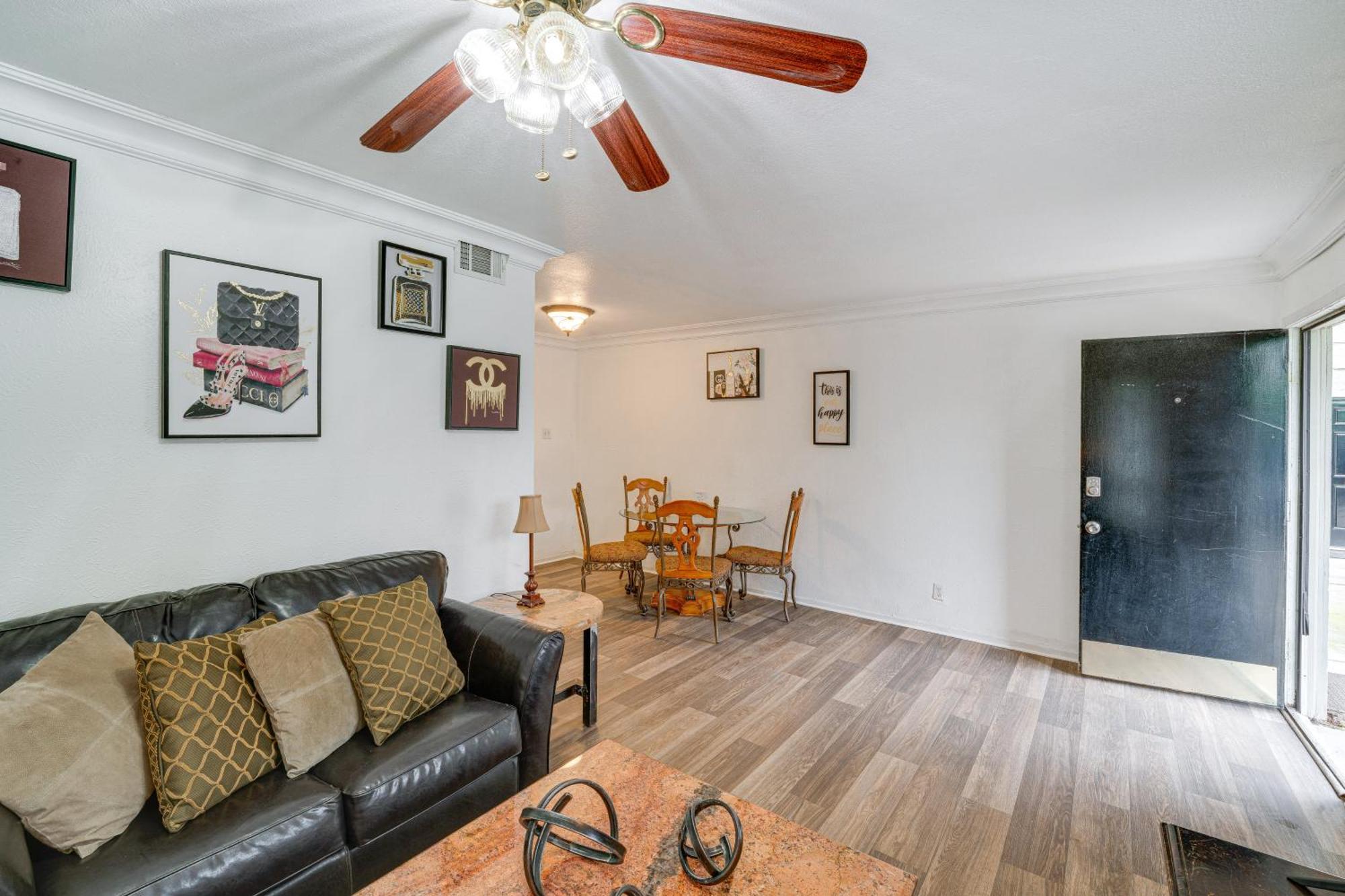 Apartment Quaint With Pool Access 4 Mi To Dtwn Dallas! Dallas