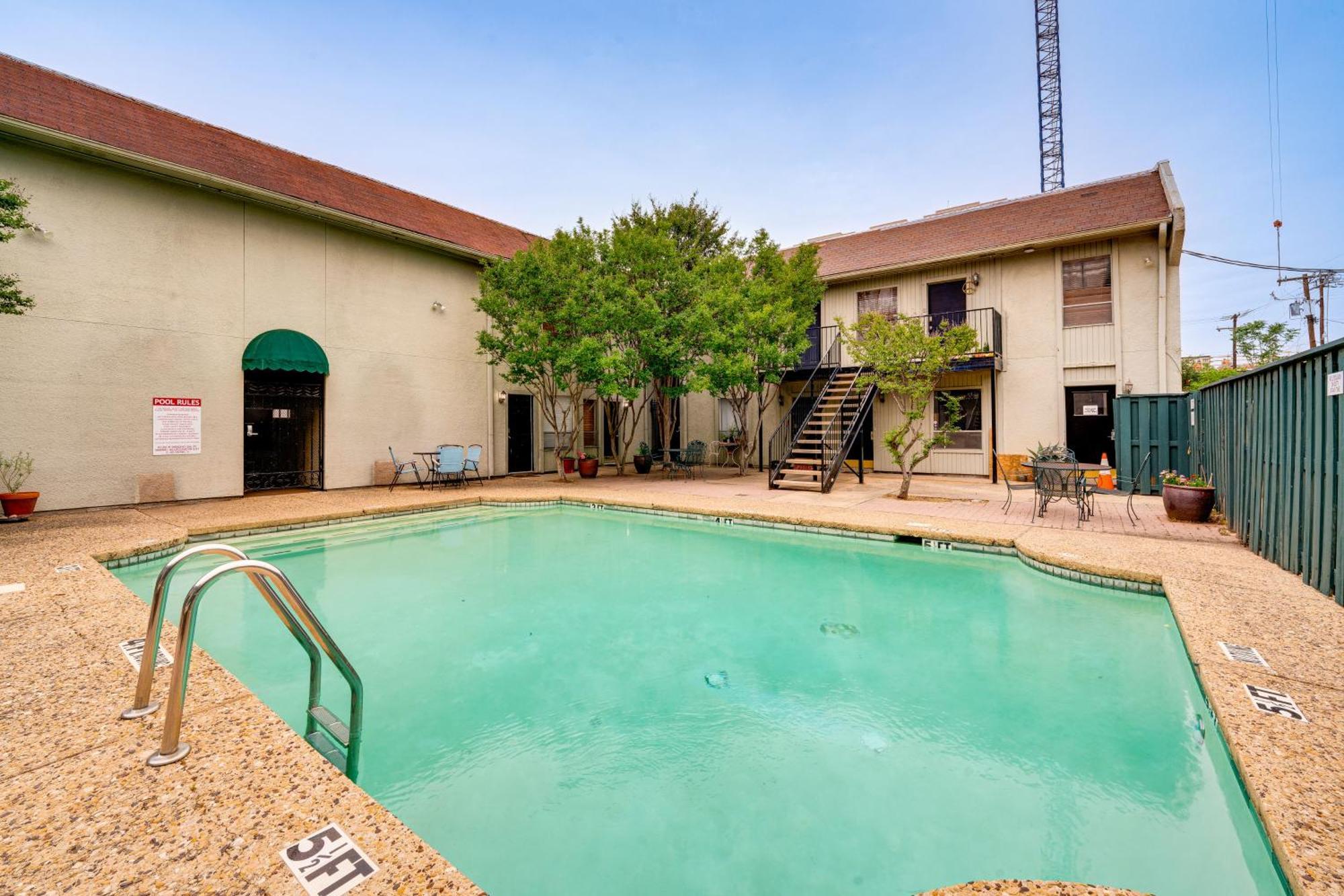 Apartamento Quaint With Pool Access 4 Mi To Dtwn Dallas! Dallas